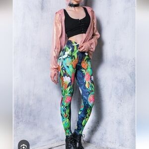 Devil WALKING Floral Patterned Leggings Inseam 22 MED